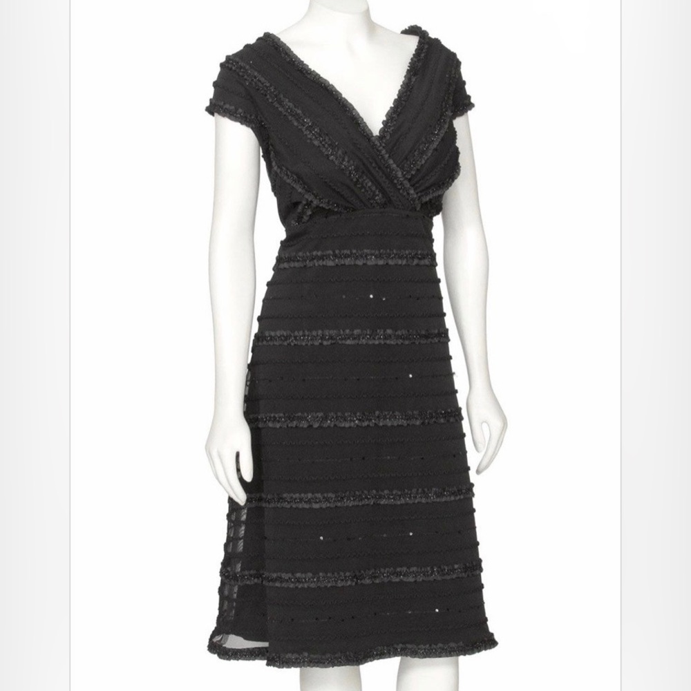 Dazzling Black Cocktail Dress - Size 16 - Perfect for Holiday Parties
